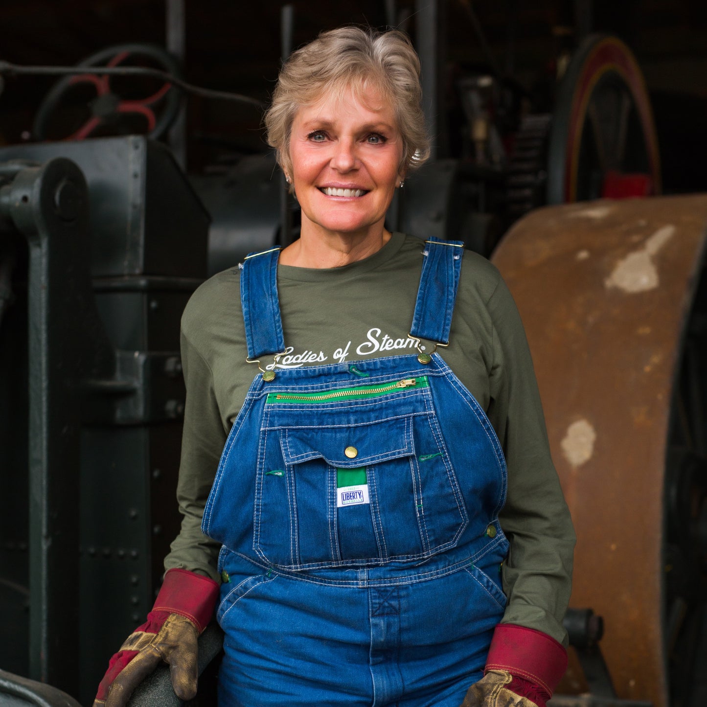 Steam Crew Essential - Ladies of Steam Long Sleeve Shirt